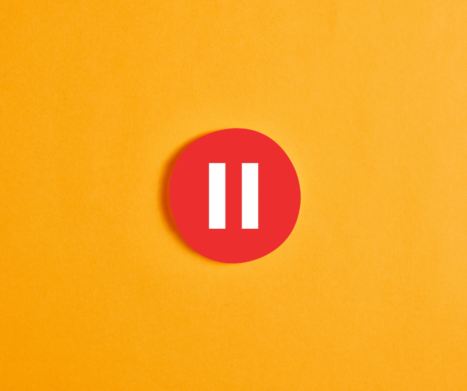 how to use pauses in fictional dialog