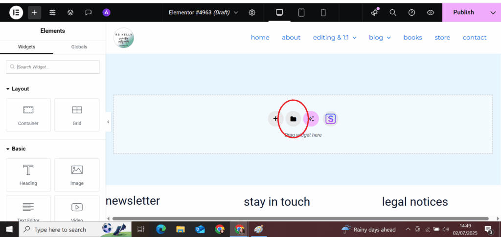 elementor editing screen with template button circled